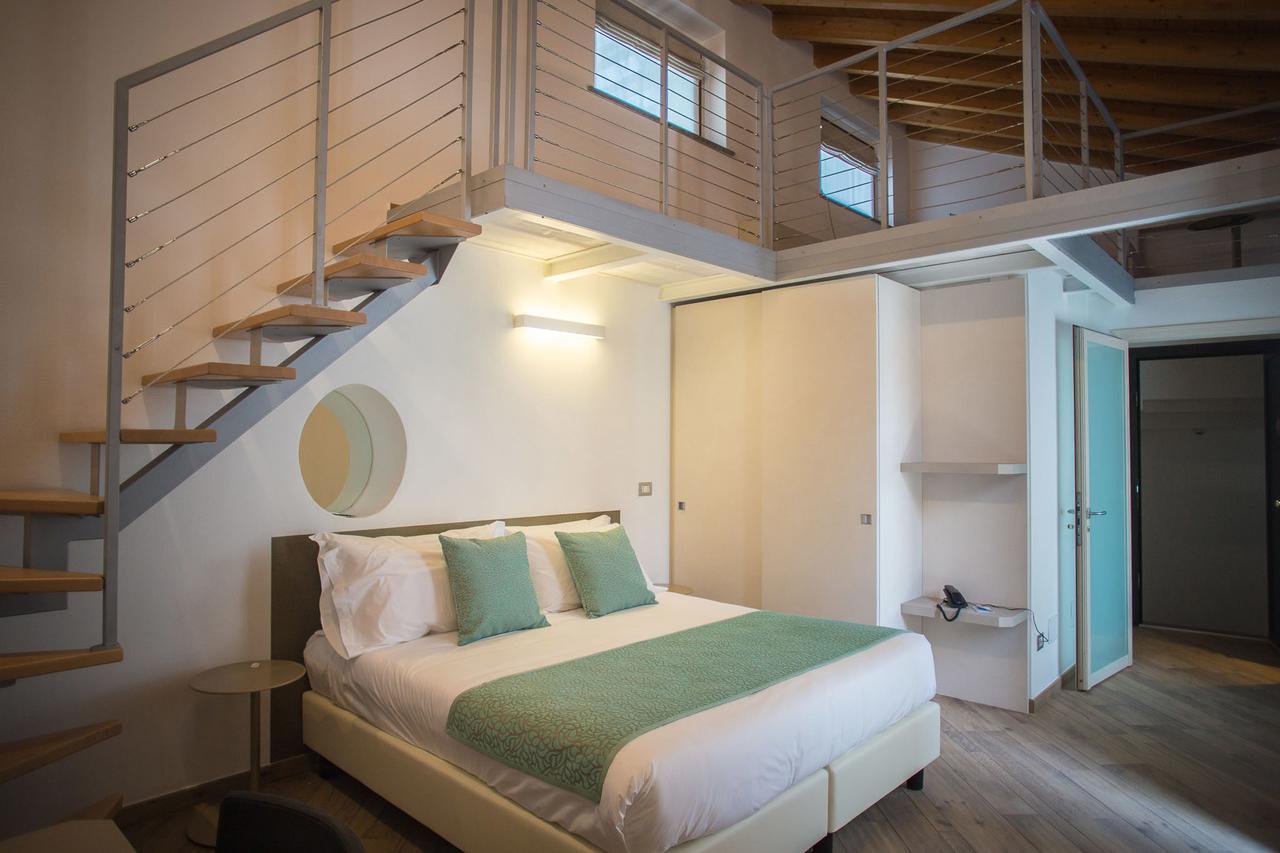 Hotel Ponti Angera Eksteriør bilde