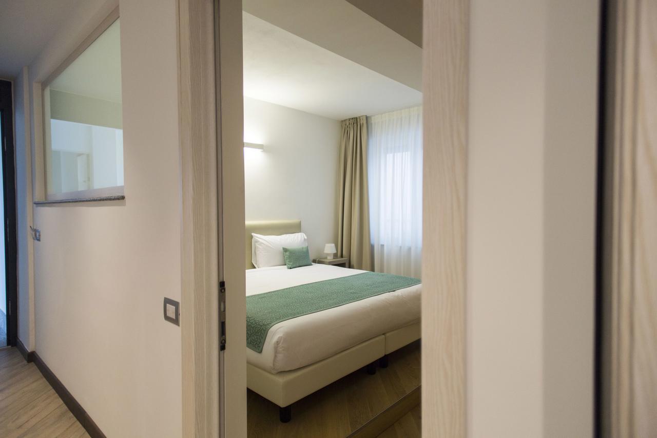 Hotel Ponti Angera Eksteriør bilde