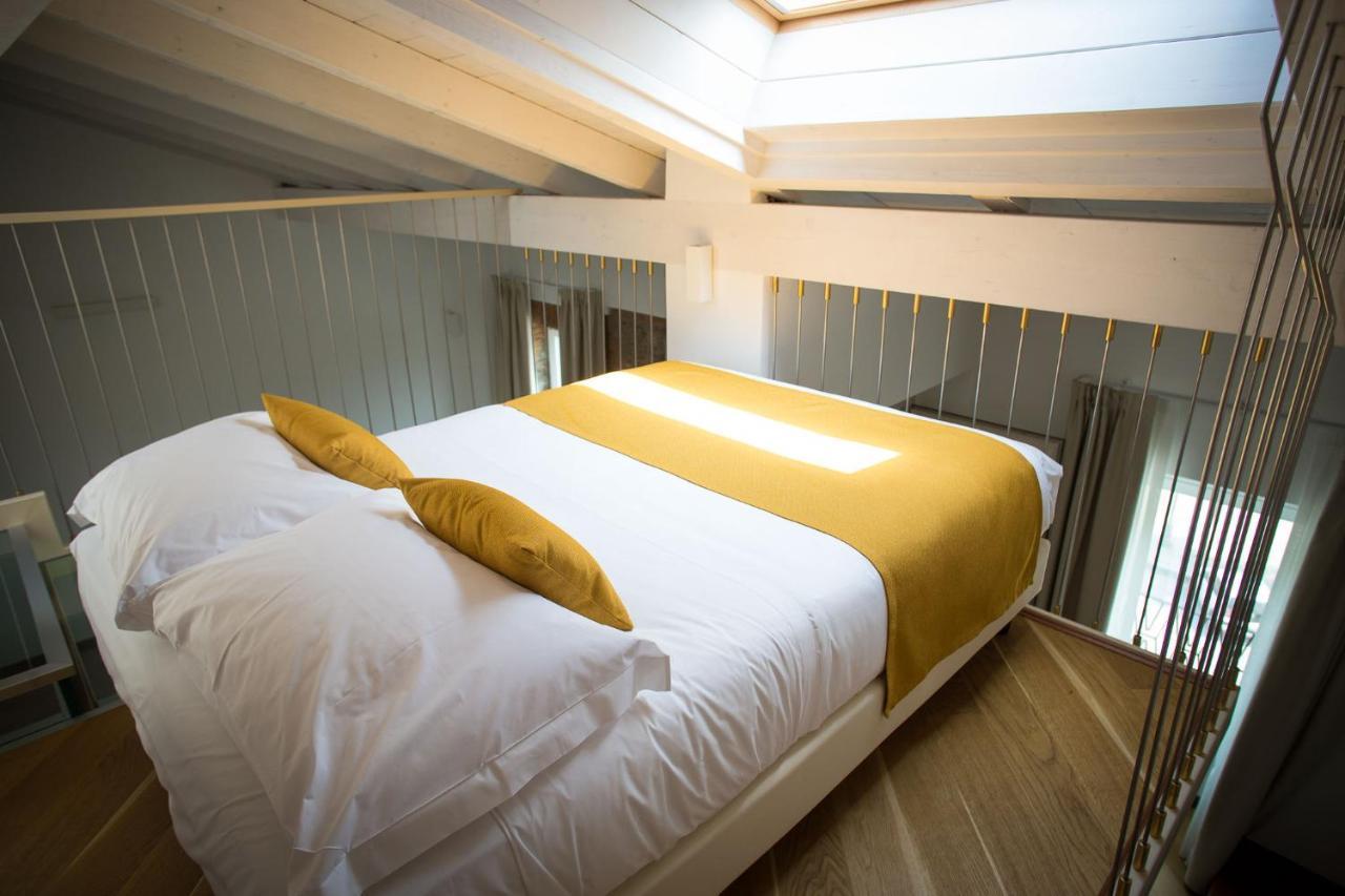 Hotel Ponti Angera Eksteriør bilde