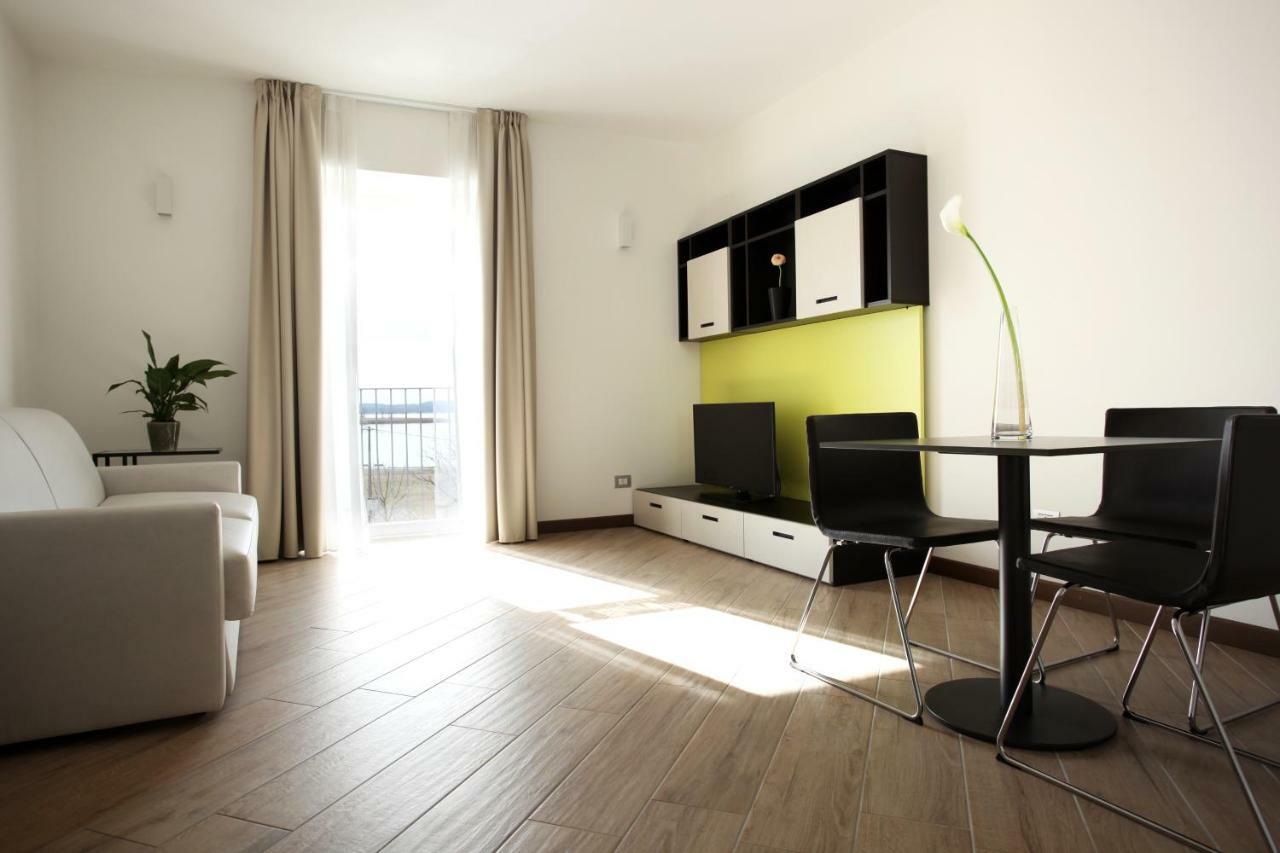 Hotel Ponti Angera Eksteriør bilde