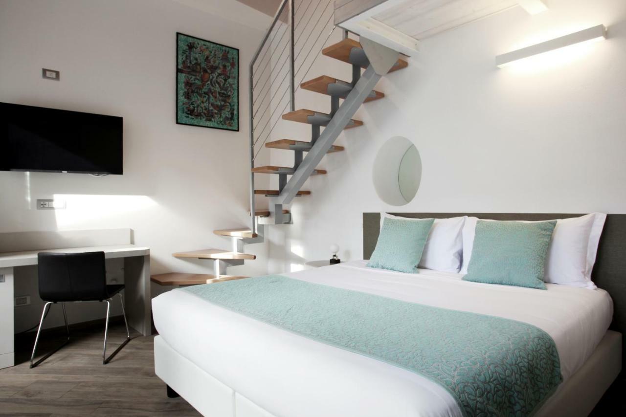 Hotel Ponti Angera Eksteriør bilde