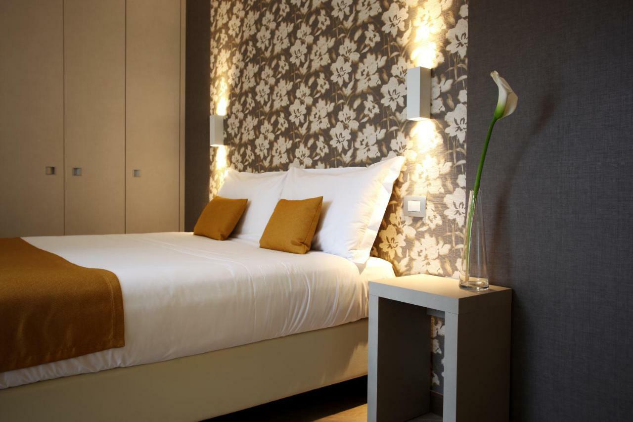 Hotel Ponti Angera Eksteriør bilde